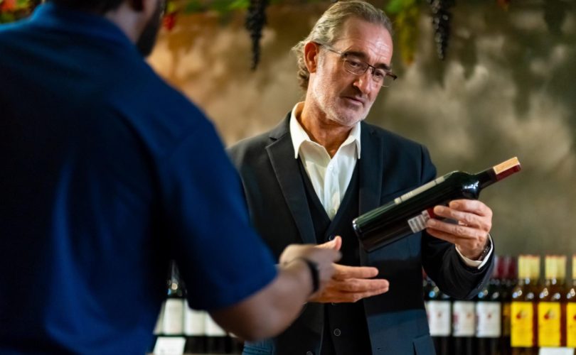 Caviste : entre vente de vins et conseil personnalisé aux clients !