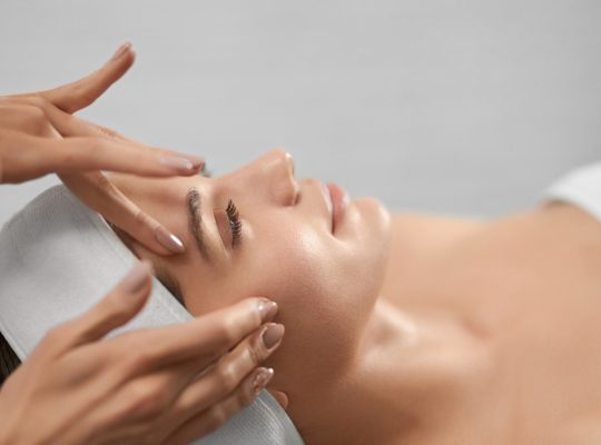 Soins esthétiques et bien-être : un duo gagnant pour l’équilibre