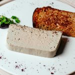 Foie gras maison pour Noël : épatez vos invités avec une entrée de fête raffinée !
